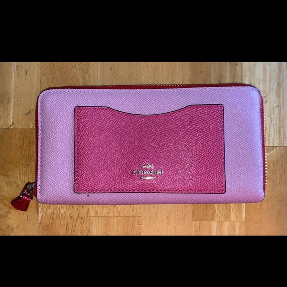 Wallet - Picture 1 of 2